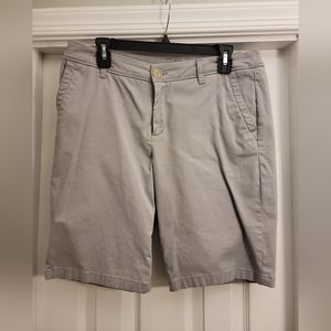 Liz Claiborne grey classic shorts sz 10